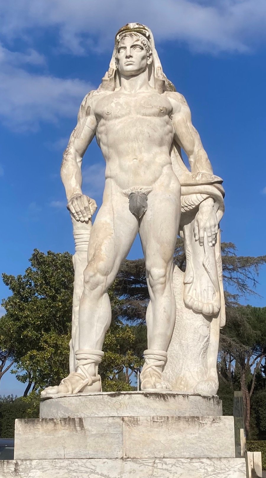 Statua marmorea di Ercole di Silvio Canevari, 1931, allo Stadio dei Marmi del Foro Italico