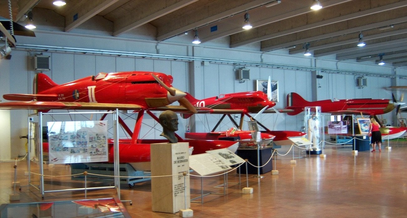 Idrovolanti Macchi da competizione al Museo dell'Aeronautica di Vigna di Valle