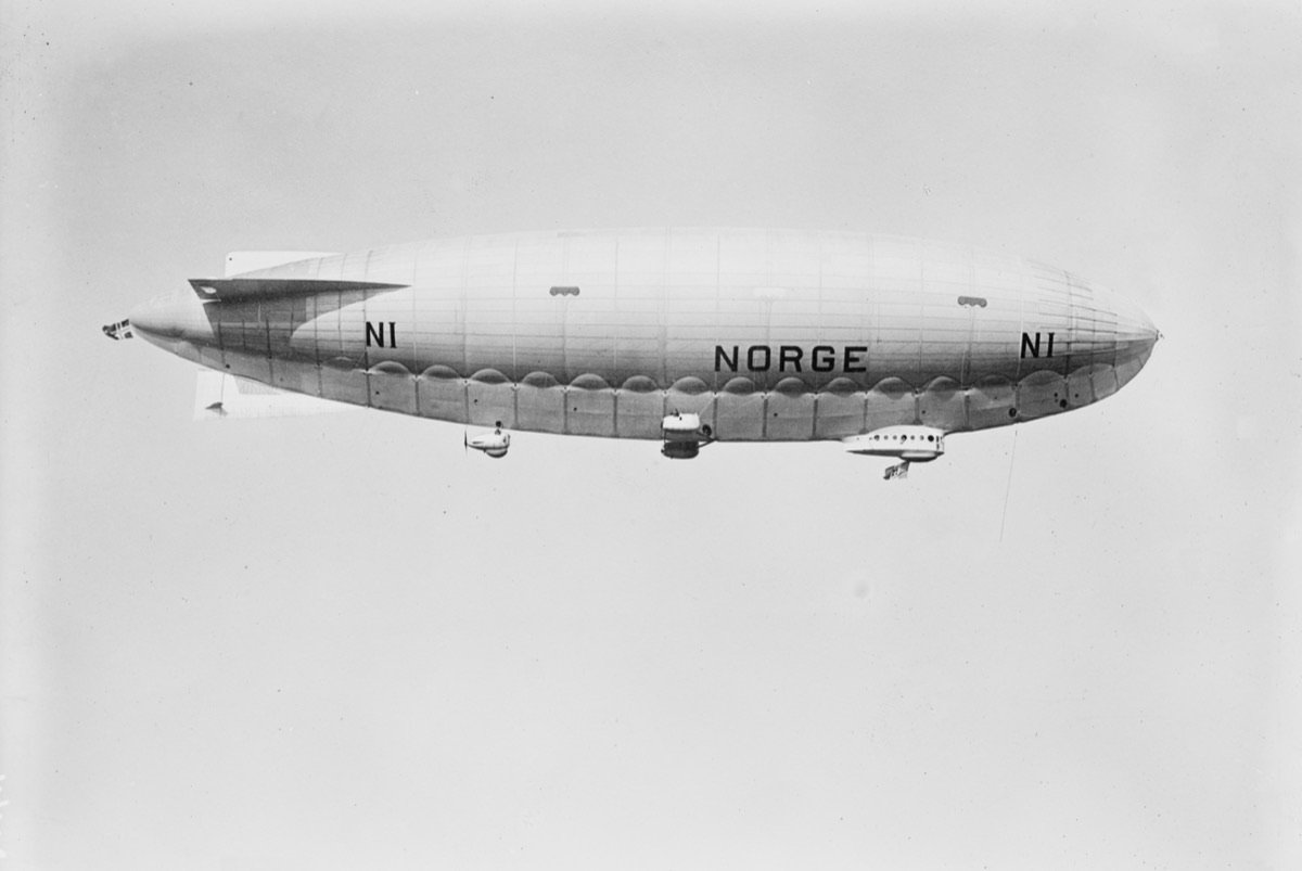 Il dirigibile Norge in volo nel 1926