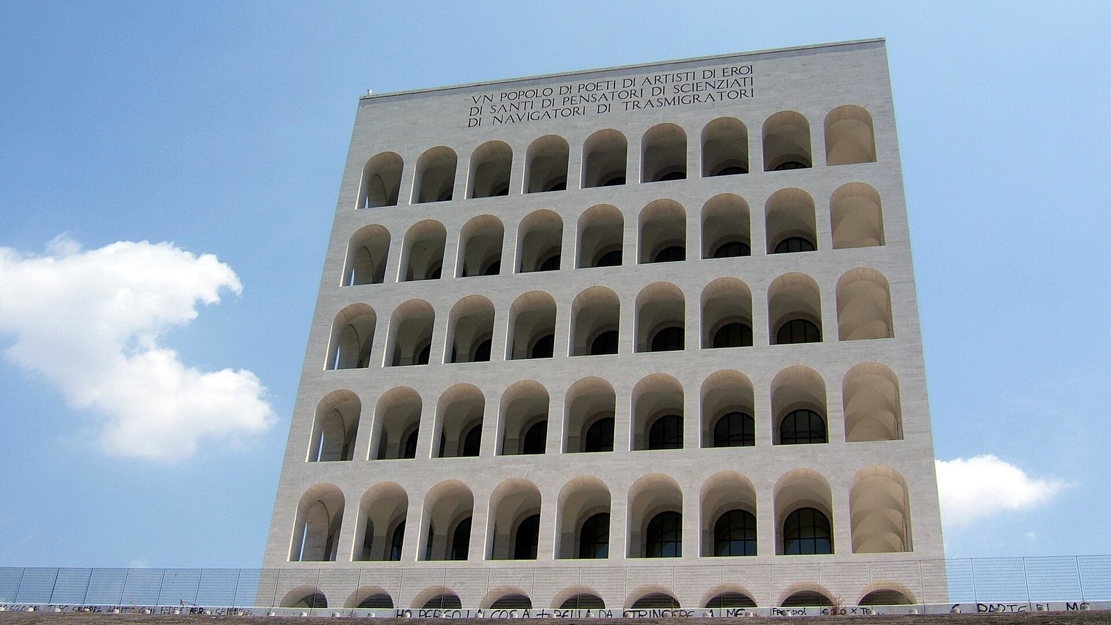Il Palazzo della Civiltà Italiana all'EUR di Roma, il Colosseo Quadrato